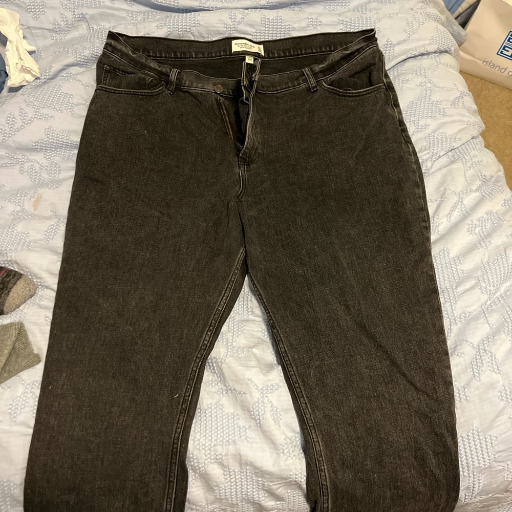 Abercrombie & Fitch womens Dark Gray Relaxed Jeans